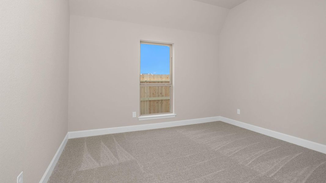 Spacious, unfurnished interior of a new home in Valencia, Manvel (Image 13).