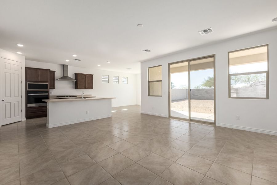 Spacious, unfurnished interior of a new home in Miravida, Surprise (Image 8).