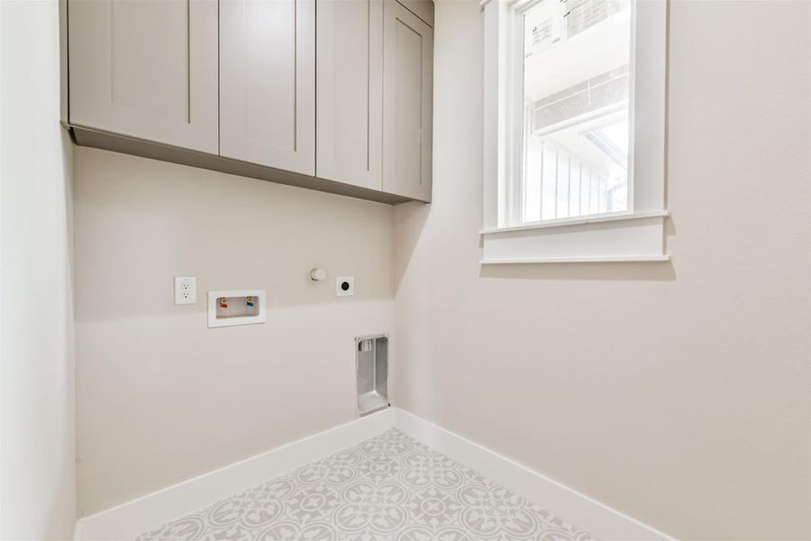 Spacious, unfurnished interior of a new home in , Angleton (Image 22). Spacious, unfurnished interior of a new home in , Angleton (Image 22).