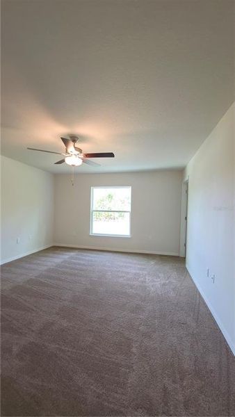 Spacious, unfurnished interior of a new home in , Citrus Springs (Image 24).