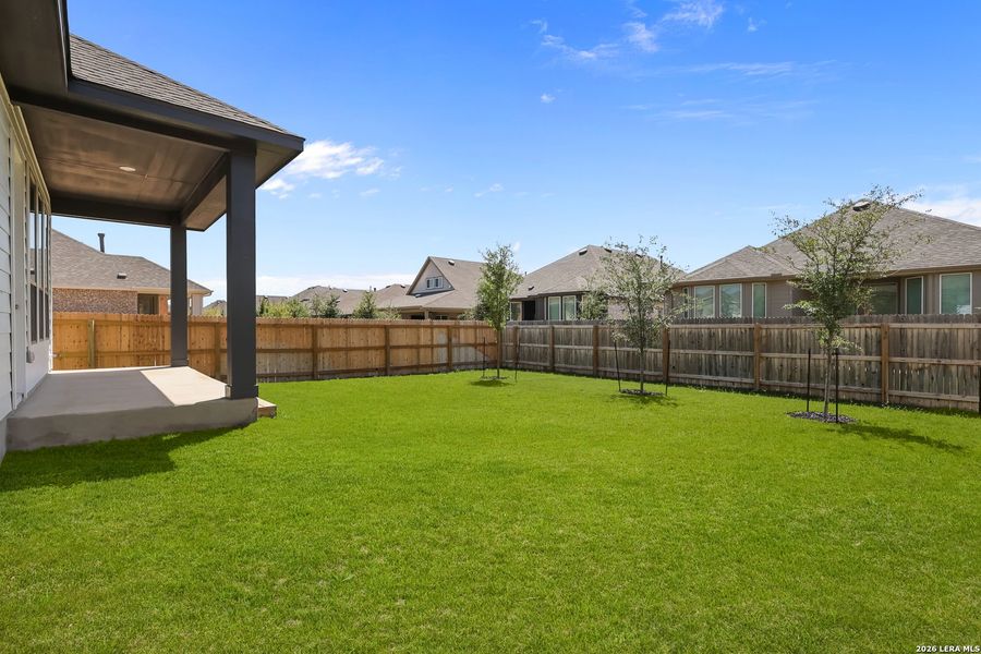Exterior details and patio area of a home in Davis Ranch, San Antonio (Image 4).
