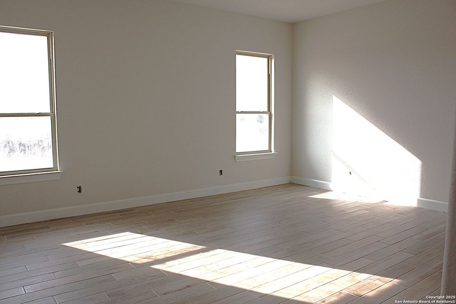 Spacious, unfurnished interior of a new home in , La Vernia (Image 23). Spacious, unfurnished interior of a new home in , La Vernia (Image 23).