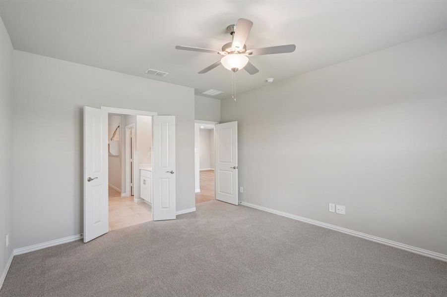 Photo is not of the actual home, but is an inspirational photo of builder’s model home and may depict options, furnishings, and/or decorator features that are not included.