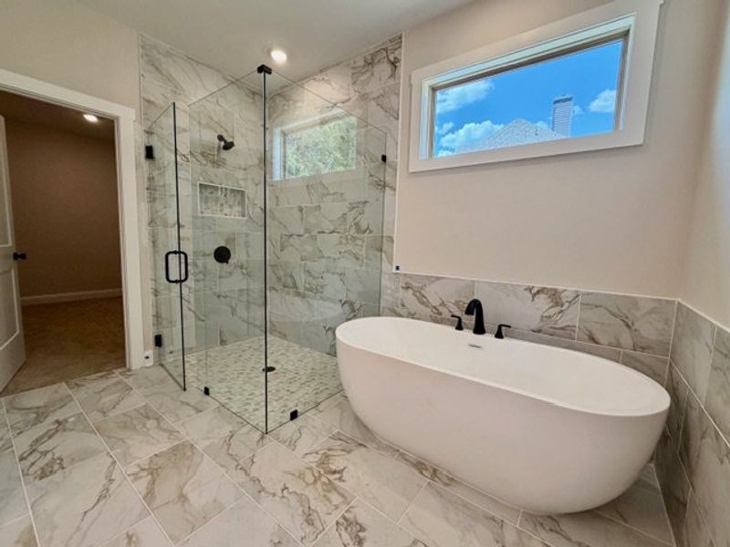 Furnished interior view inside a new home in Lakefield, Palmetto (Image 4).