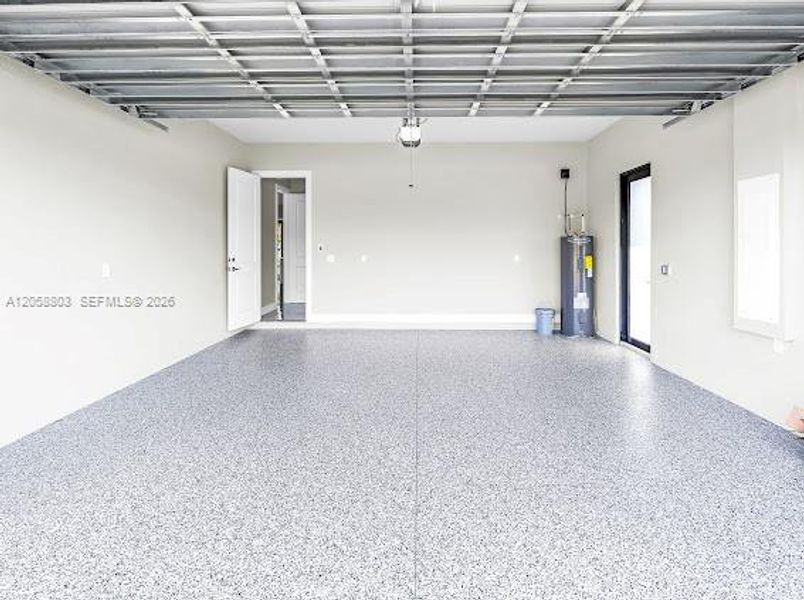 Spacious, unfurnished interior of a new home in , Naples (Image 27). Spacious, unfurnished interior of a new home in , Naples (Image 27).