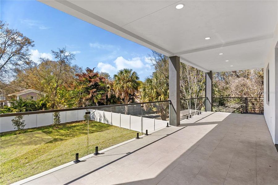 Exterior details and patio area of a home in , Oldsmar (Image 4).