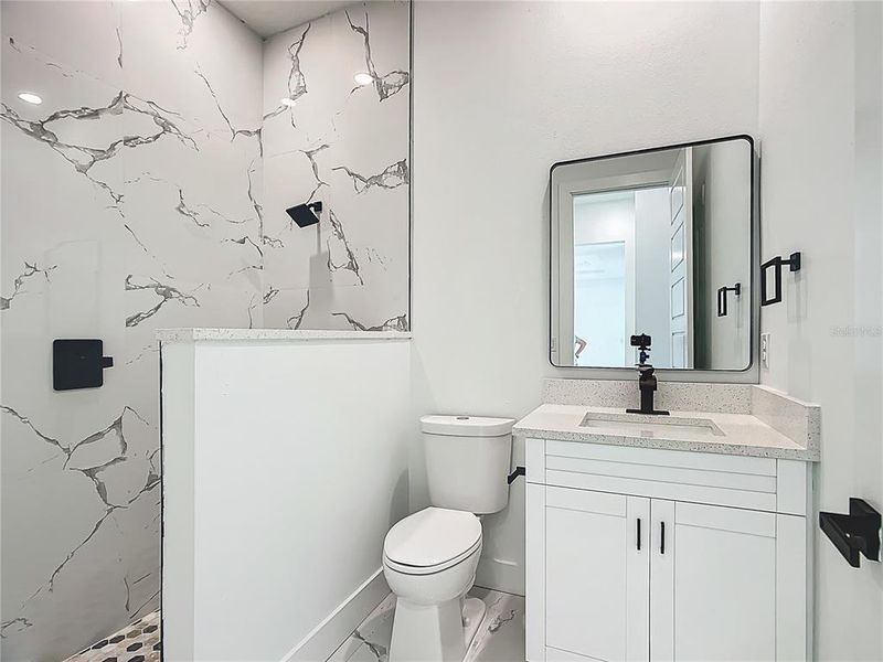 Furnished interior view inside a new home in , Plant City (Image 18).