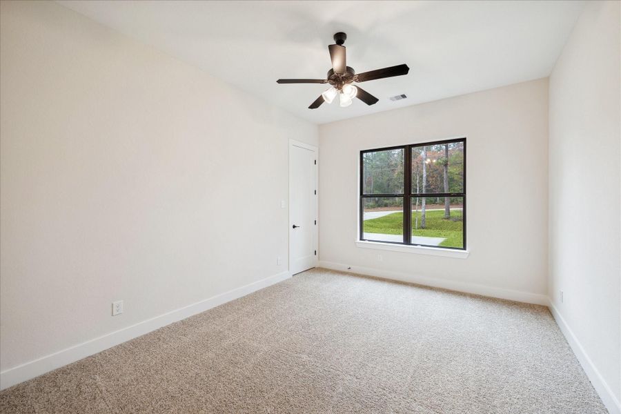 Spacious, unfurnished interior of a new home in , Huntsville (Image 32).