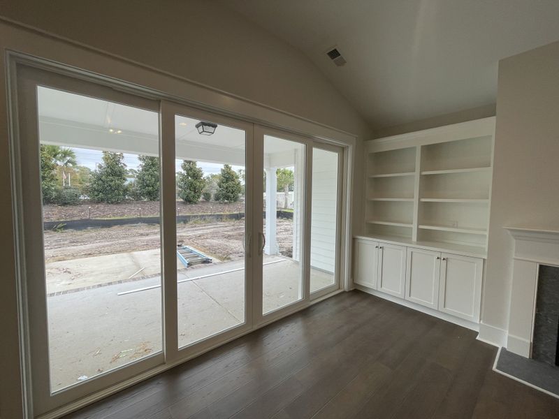Spacious, unfurnished interior of a new home in The Sanctuary at Sunset Beach, Sunset Beach (Image 14).