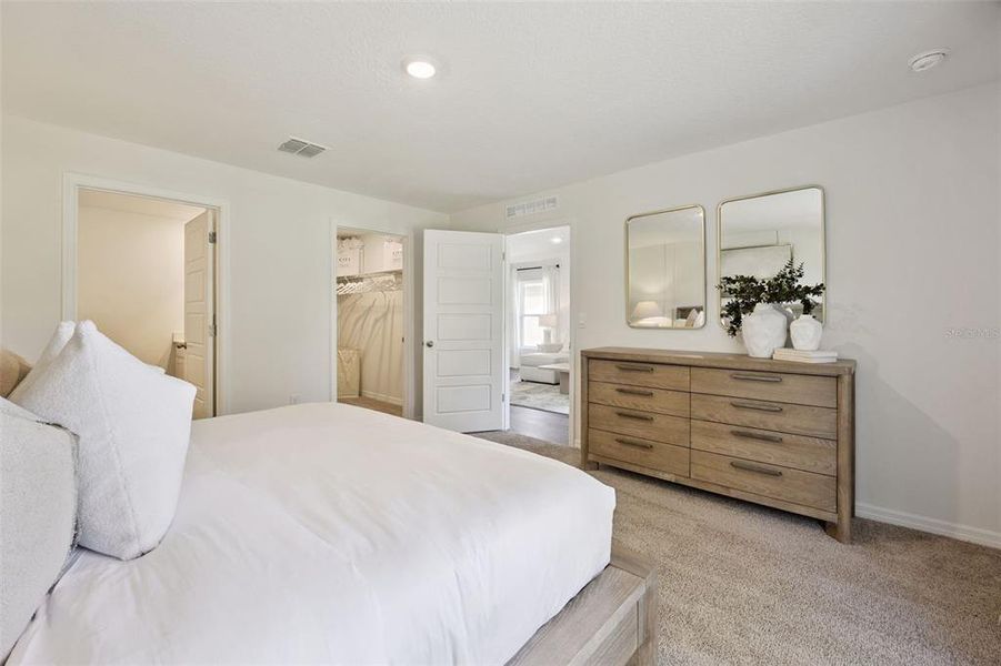 Furnished interior view inside a new home in , Tavares (Image 17).