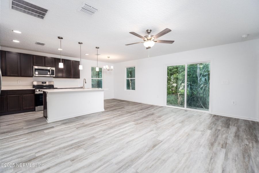 Image 18 of a home in .