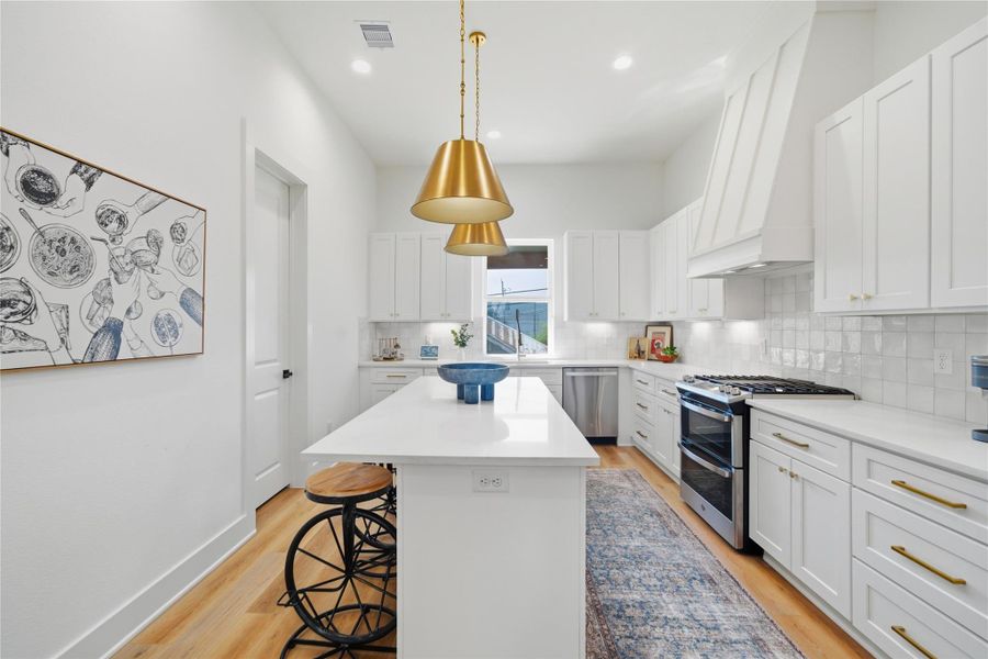 Furnished interior view inside a new home in , Houston (Image 25). Furnished interior view inside a new home in , Houston (Image 25).