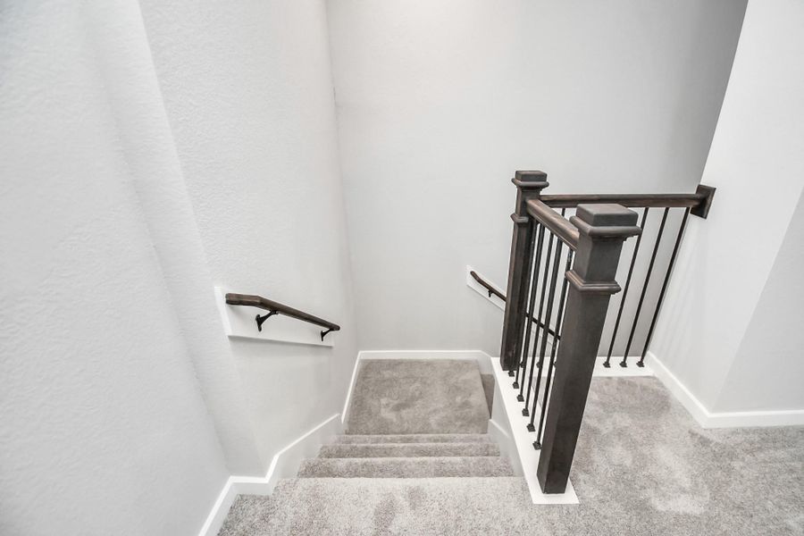 Spacious, unfurnished interior of a new home in Olympia Fields, Fresno (Image 21).