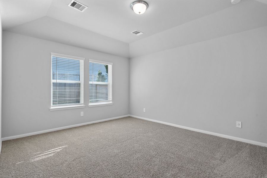 Spacious, unfurnished interior of a new home in Montgomery Ridge, Montgomery (Image 23).