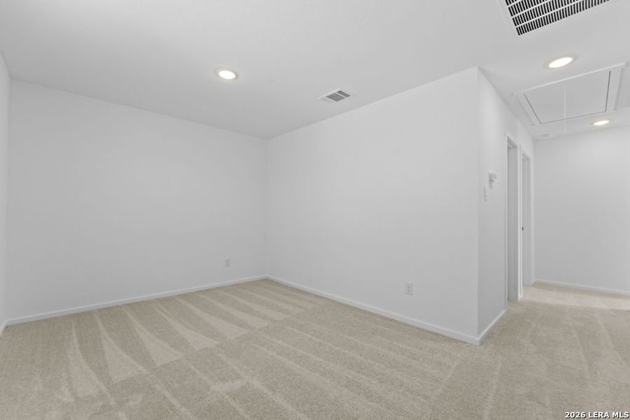 Spacious, unfurnished interior of a new home in Grace Valley, Marion (Image 13).