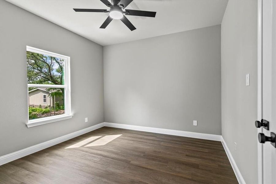 Spacious, unfurnished interior of a new home in , Granbury (Image 22).