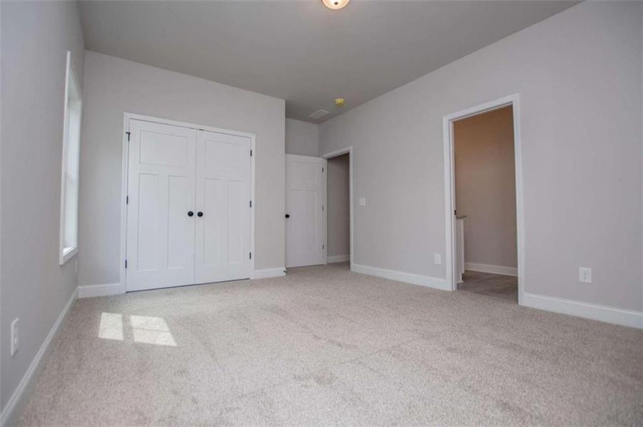 Spacious, unfurnished interior of a new home in , Douglasville (Image 46).