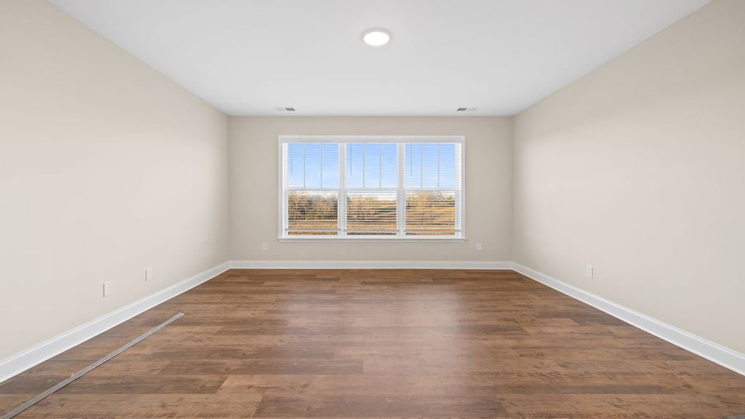 Spacious, unfurnished interior of a new home in Alder Pond, Campobello (Image 21).