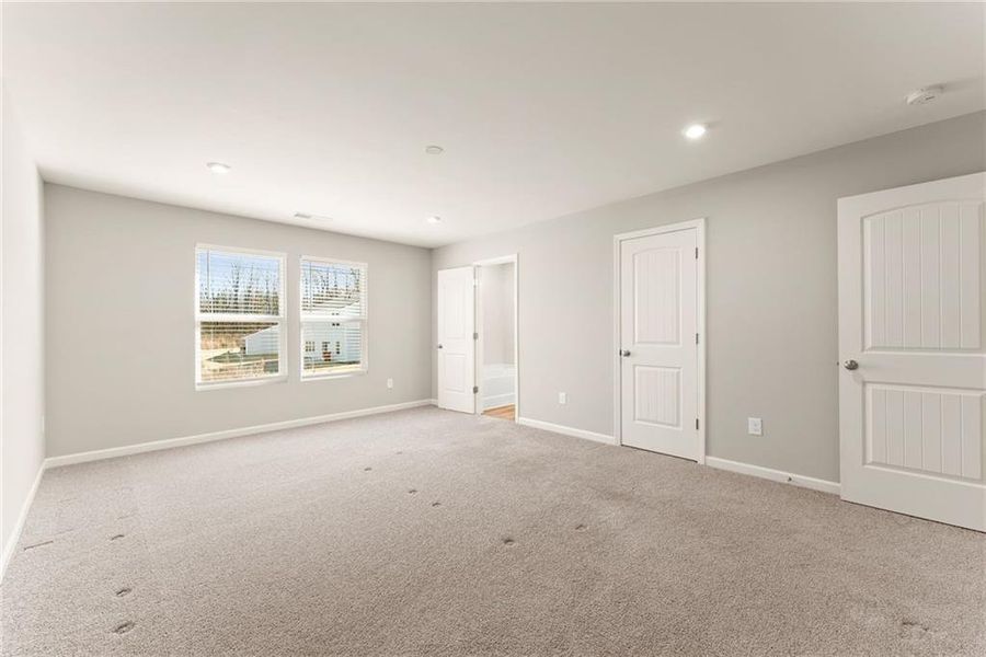 Spacious, unfurnished interior of a new home in , Braselton (Image 34). Spacious, unfurnished interior of a new home in , Braselton (Image 34).