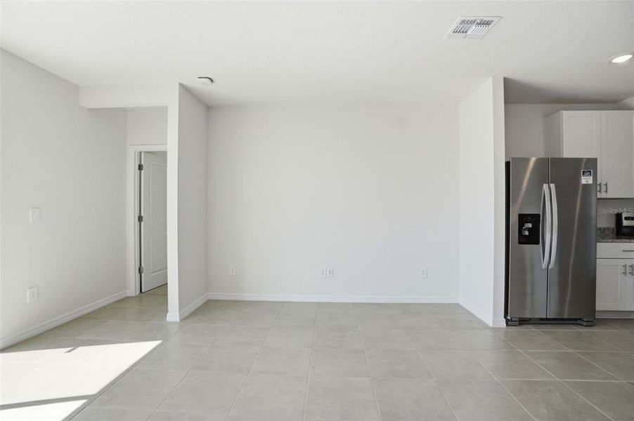 Spacious, unfurnished interior of a new home in Leyland Preserve - Premier Series, Brooksville (Image 49).