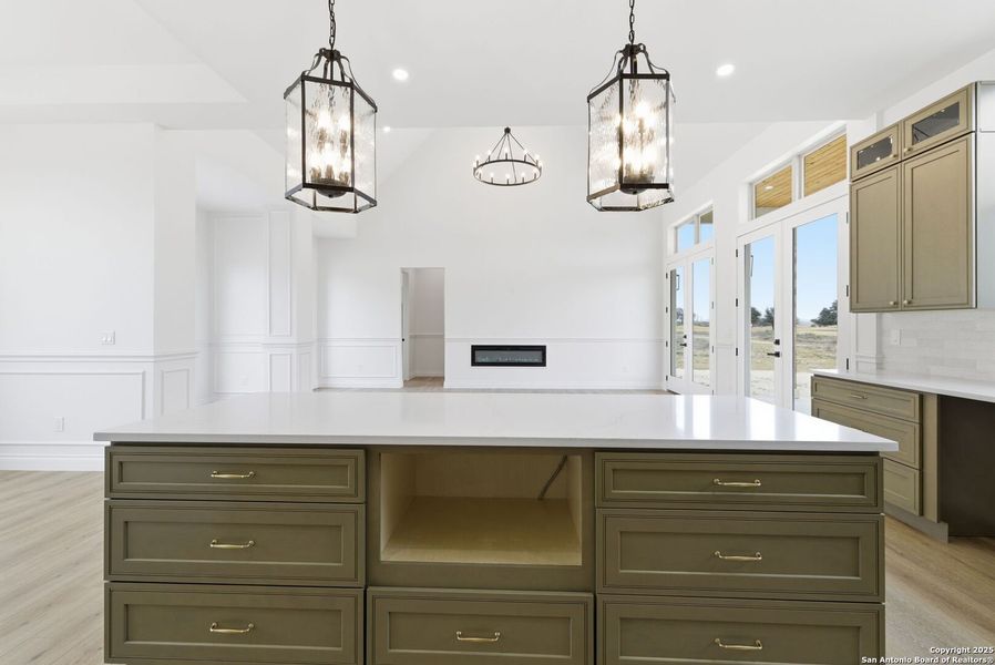 Furnished interior view inside a new home in , Bandera (Image 6).