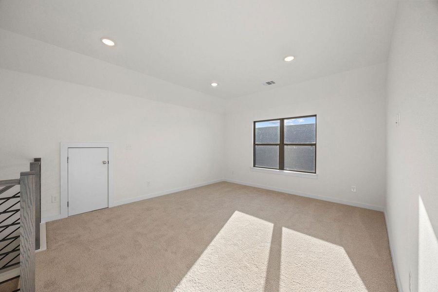 Spacious, unfurnished interior of a new home in Prairie Winds, Hutto (Image 21).