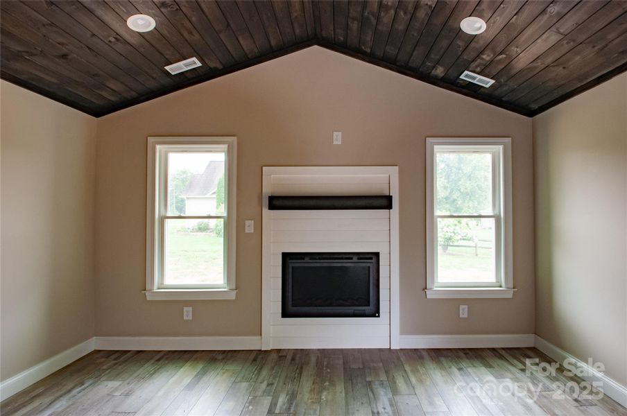 Spacious, unfurnished interior of a new home in , Ronda (Image 17).