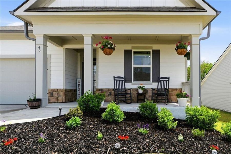 Exterior details and patio area of a home in Lost Creek, Dallas (Image 31).