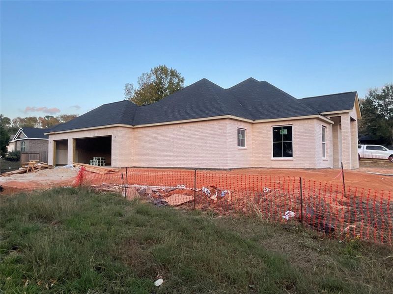 Exterior details and patio area of a home in , Willis (Image 6).