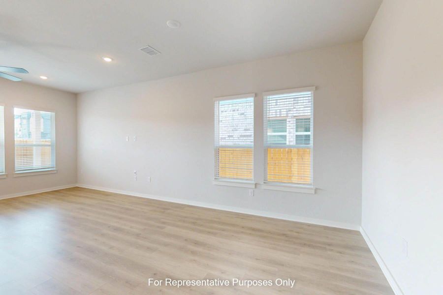 Spacious, unfurnished interior of a new home in Estancia West, Manchaca (Image 11). Spacious, unfurnished interior of a new home in Estancia West, Manchaca (Image 11).
