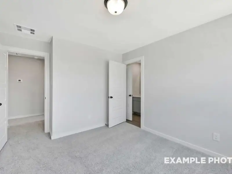 Spacious, unfurnished interior of a new home in Sundance Cove, Crosby (Image 27).