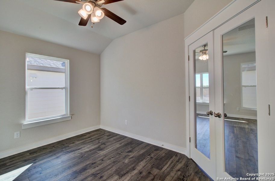 Spacious, unfurnished interior of a new home in Westridge - Landmark, San Antonio (Image 16).