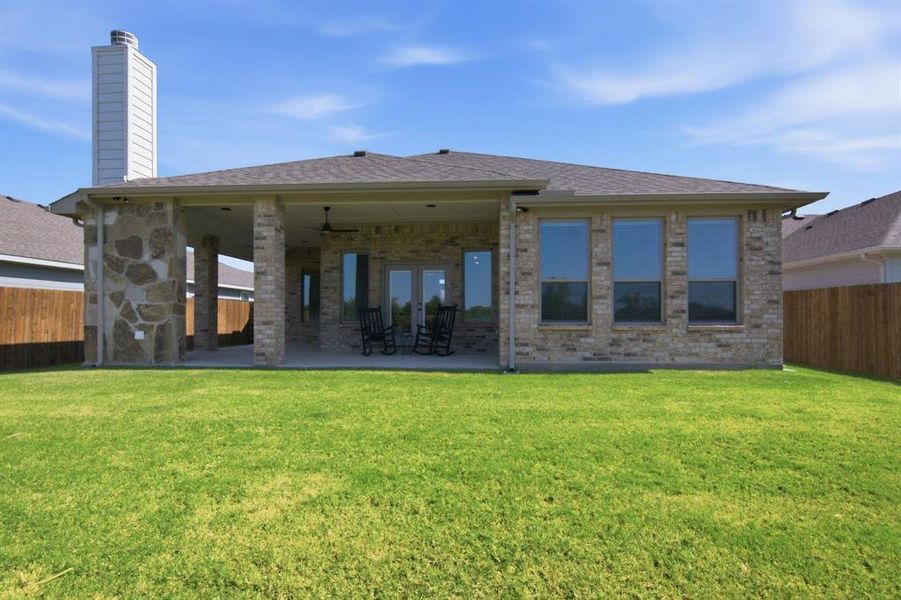 Exterior details and patio area of a home in , Burleson (Image 25).