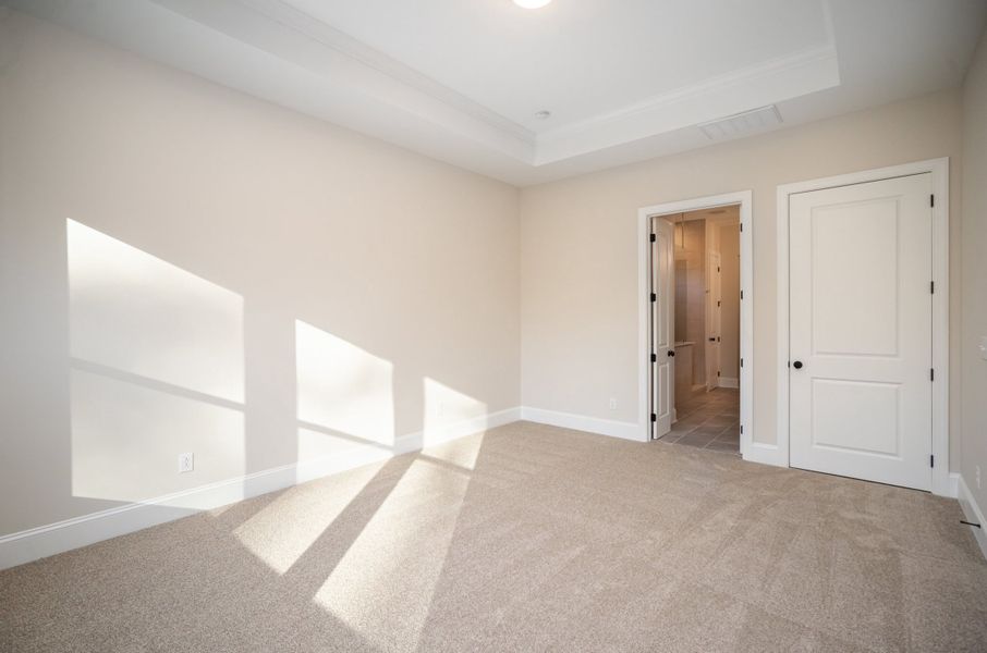 Spacious, unfurnished interior of a new home in Edmunds Farm, Clover (Image 19). Spacious, unfurnished interior of a new home in Edmunds Farm, Clover (Image 19).