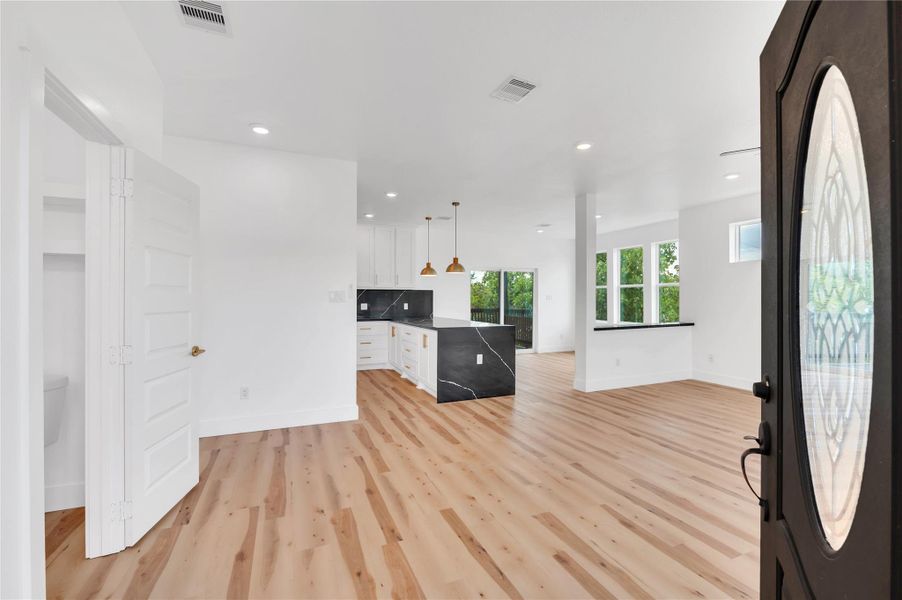 Spacious, unfurnished interior of a new home in , Shoreacres (Image 20).