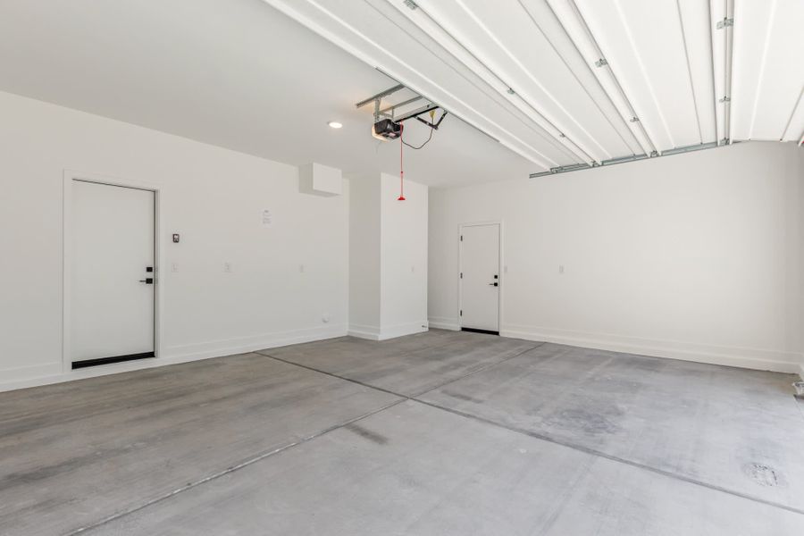 Spacious, unfurnished interior of a new home in Solvida at Estrella, Goodyear (Image 35).