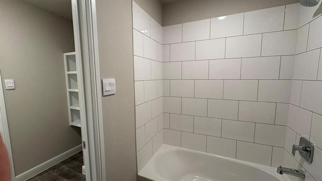 Close-up of interior finishes inside a home in Sandstone Estates, Granbury (Image 14).