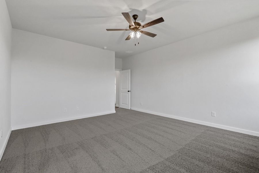 Representative unfurnished interior of a home built from the Garrison II by Cheldan Homes in Stoneview, Glen Rose (Image 64).