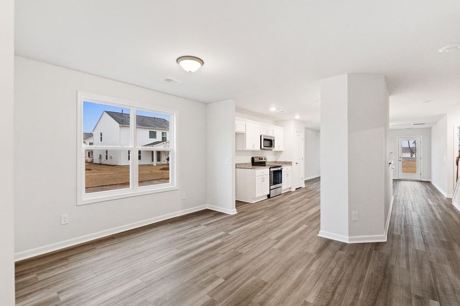 Spacious, unfurnished interior of a new home in , Summerville (Image 40).