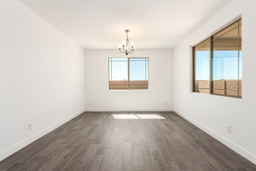 Spacious, unfurnished interior of a new home in Hawes Crossing, Mesa (Image 16).