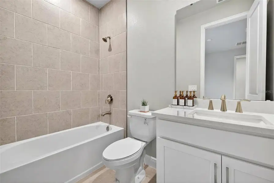 Furnished interior view inside a new home in Wellen Park, Venice (Image 5).