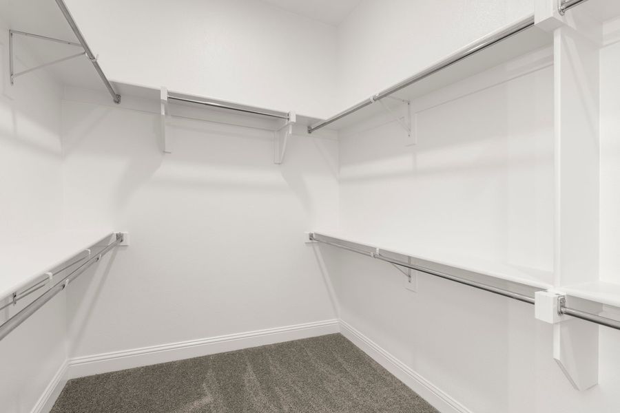Spacious, unfurnished interior of a new home in Nelson Lake Estates, Rockwall (Image 18). Spacious, unfurnished interior of a new home in Nelson Lake Estates, Rockwall (Image 18).