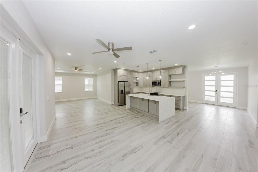 Spacious, unfurnished interior of a new home in , Eustis (Image 35).