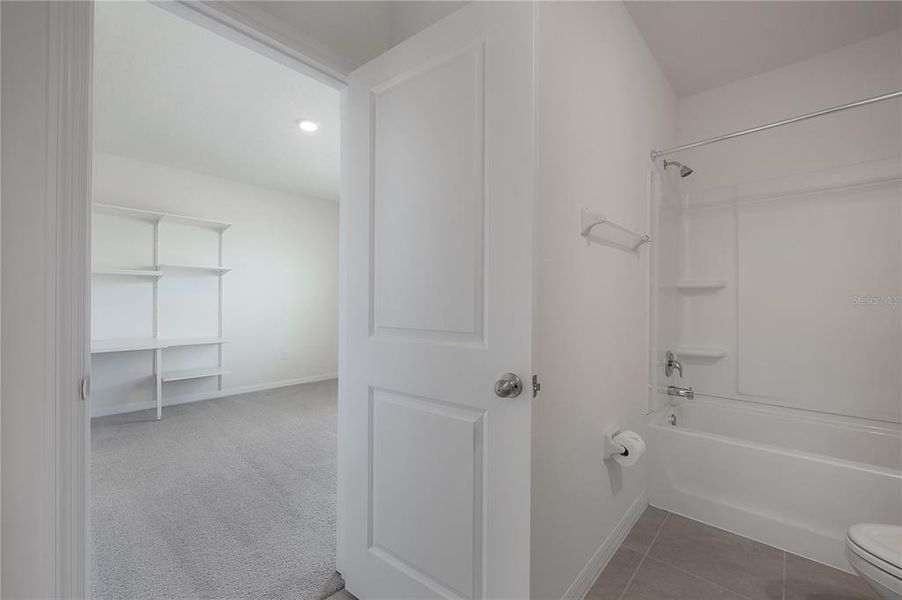 Spacious, unfurnished interior of a new home in , Wimauma (Image 13).