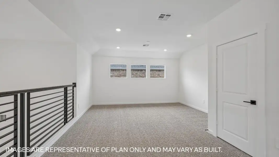 Spacious, unfurnished interior of a new home in The Enclave at Bar W Ranch, Leander (Image 28).
