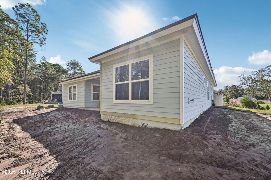 Exterior details and patio area of a home in , Fernandina Beach (Image 19).