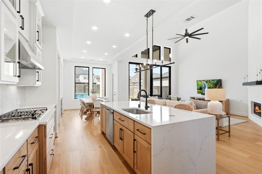Furnished interior view inside a new home in Sienna, Missouri City (Image 30).