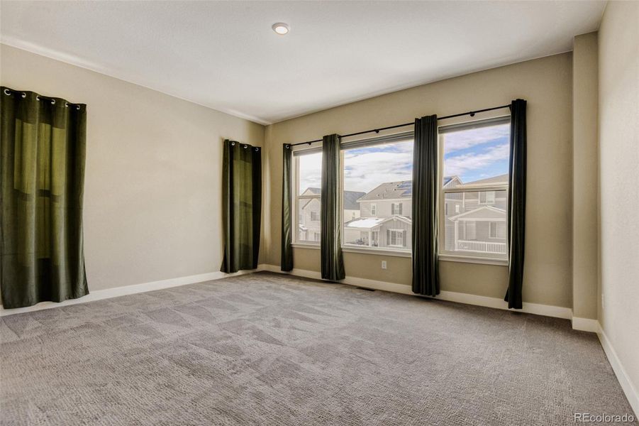 Spacious, unfurnished interior of a new home in Hillside at Castle Rock, Castle Rock (Image 16).