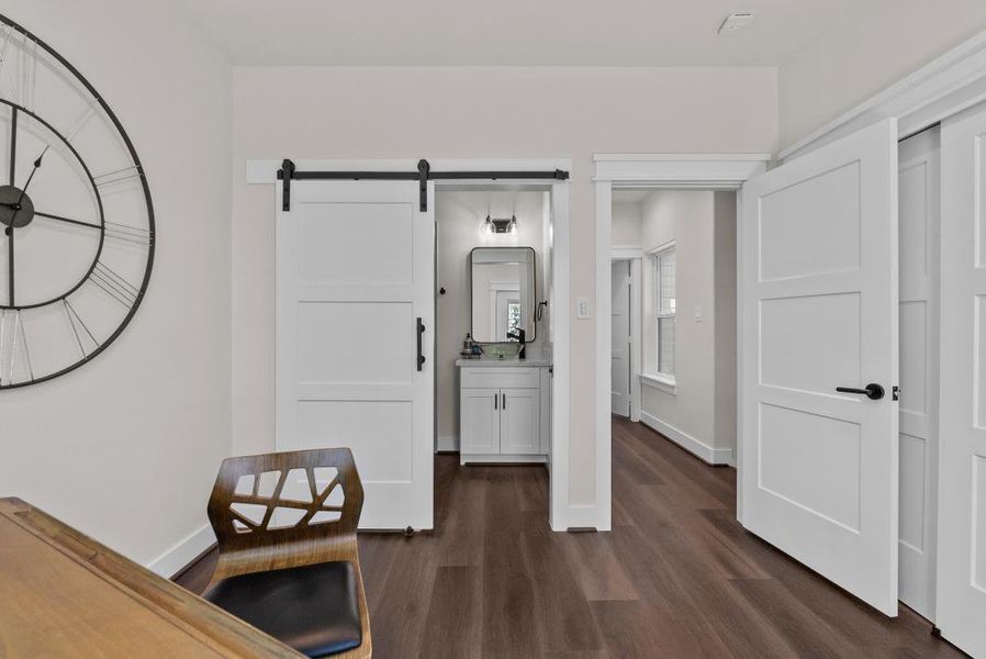 Furnished interior view inside a new home in , Dickinson (Image 19).