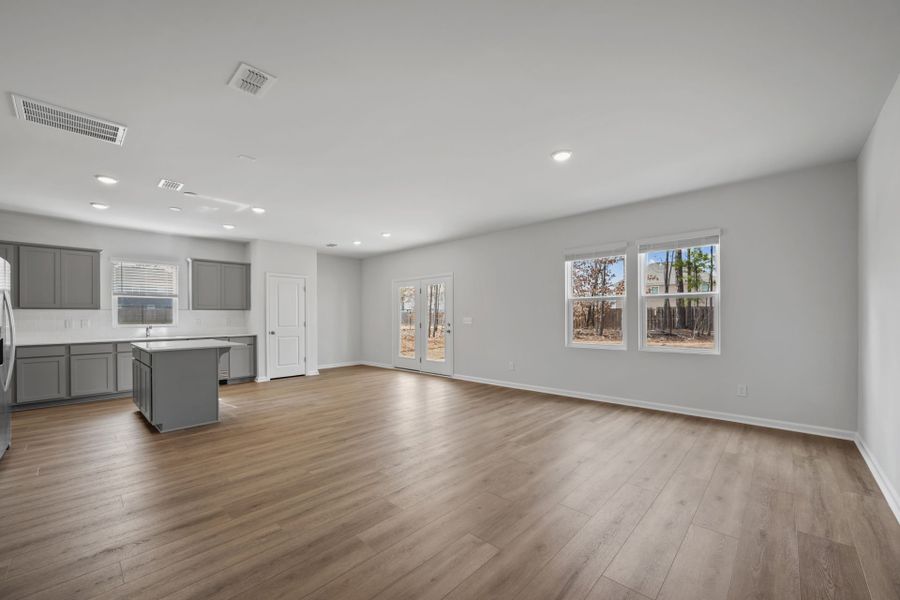 Spacious, unfurnished interior of a new home in Grand Arbor, Blythewood (Image 24).